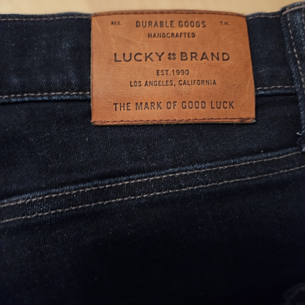 Lucky Brand Blue Jeans with Signature Leather Patch Sz. 38/32